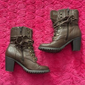 Women Boots with heels